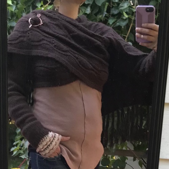 Moda International Sweaters - MODA international cable knit sweater/wrap